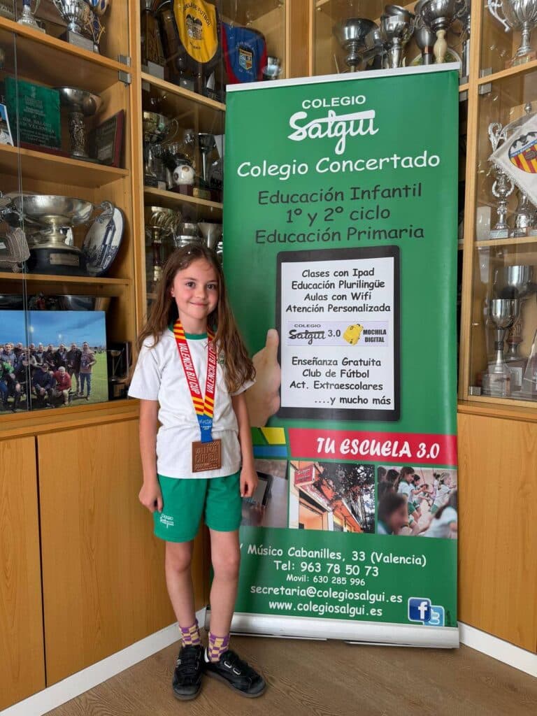 Nuestra alumna Olivia Beltrán ha obtenido una medalla en el campeonato Valencia ...